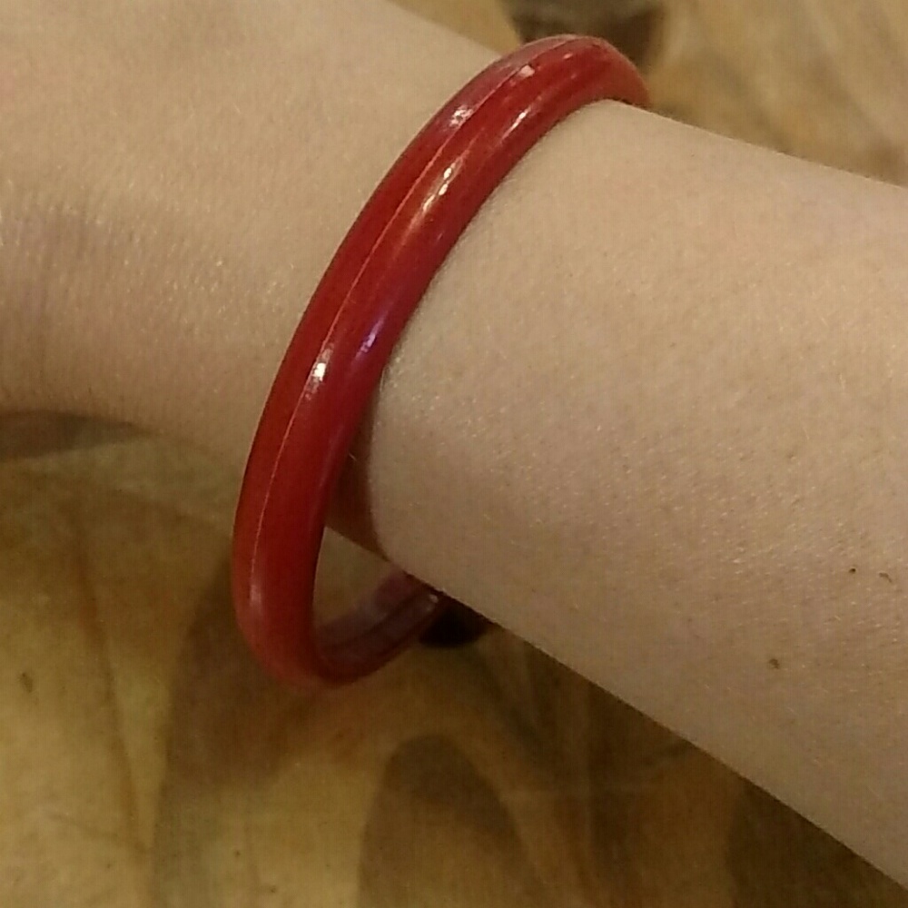 Red orange plastic bangle bracelet! - Picture 2 of 2